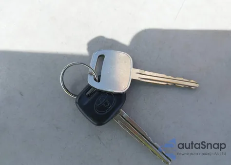 2004 Toyota Camry Le/Se/Std/Xle z USA, uszkodzony, nr VIN JTDBE32K840255219